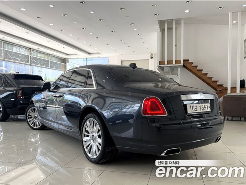 Rolls-Royce Ghost 6.6 V12 — 2019