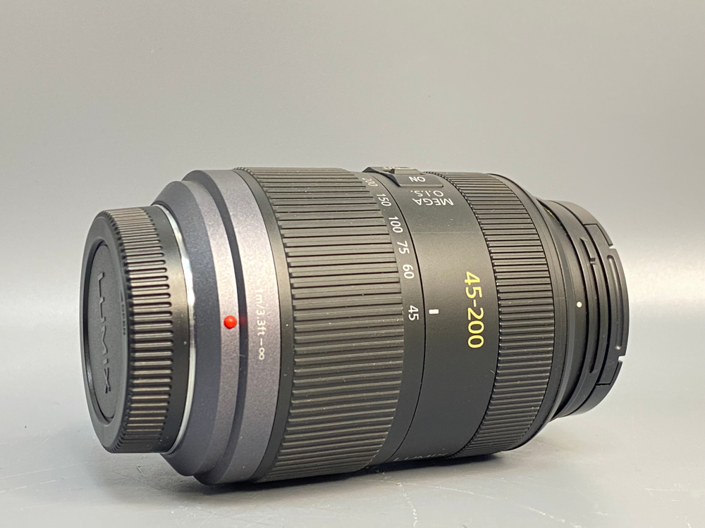 Panasonic Lumix 45-200mm 4.0-5.6 MFT