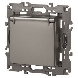 Розетка ЭРА Elegance 14-2103-16 с заземлением 2P+E Schuko со шторками с крышкой 16А-250В титан | Эра Elegance