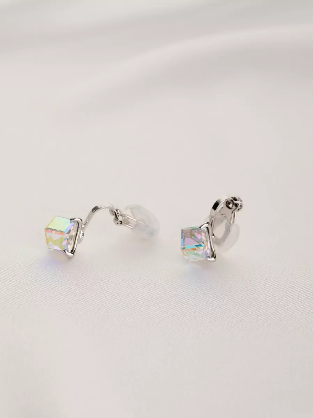 Клипсы Миражи с кристаллами-хамелеонами Swarovski
