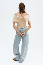 Топ с открытыми плечами и перекрутом - H&M
