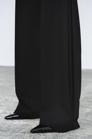 ZARA БРЮКИ СО СКЛАДКАМИ ПО БОКАМ — ZW COLLECTION, ЧЕРНЫЙ