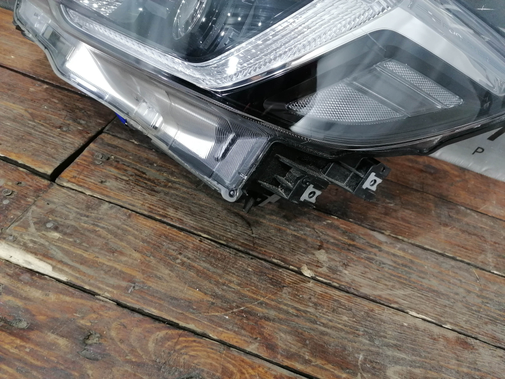 Фара левая LED с ДХО Subaru Forester 5 (SK) 18-21 Б/У Оригинал 84913SJ451