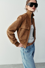 БОМБЕР ИЗ ИСКУССТВЕННОЙ ЗАМШИ — ZARA