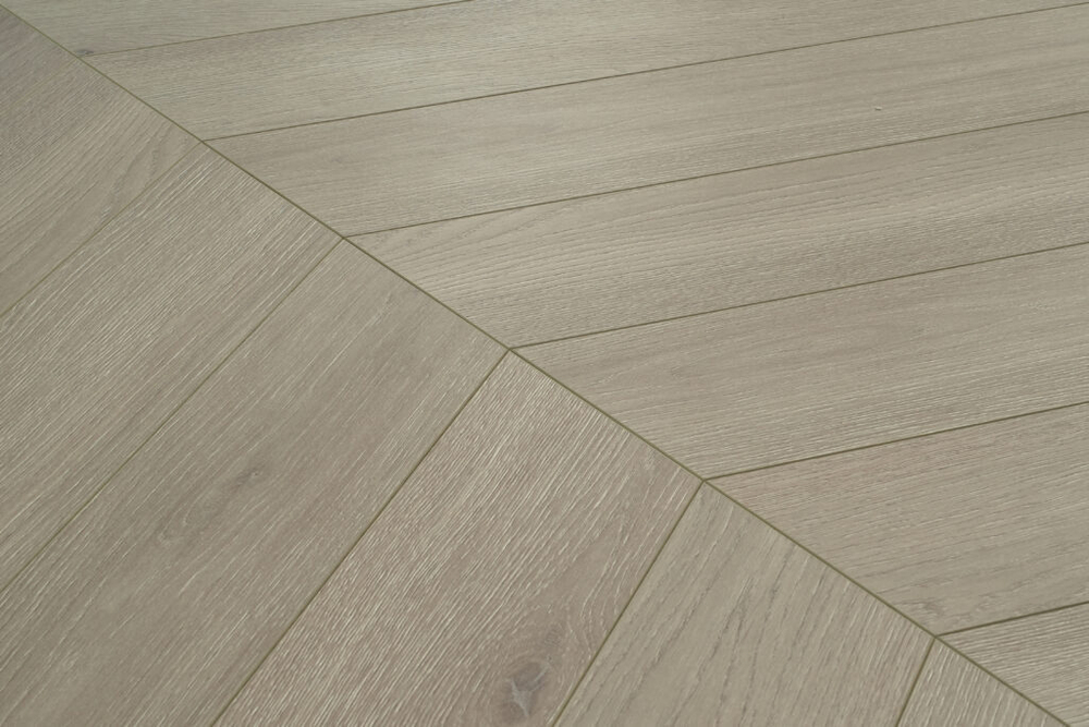 Ламинат CBM Chevron 12 мм 602А/С Дуб Понтейн 1.996 м2