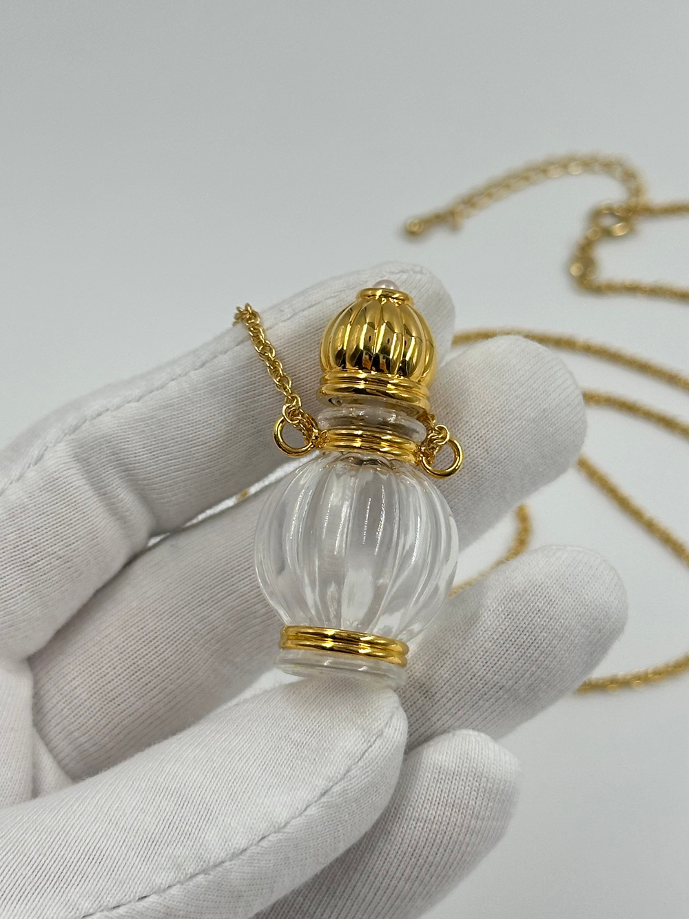 Кулон-флакон Mikimoto