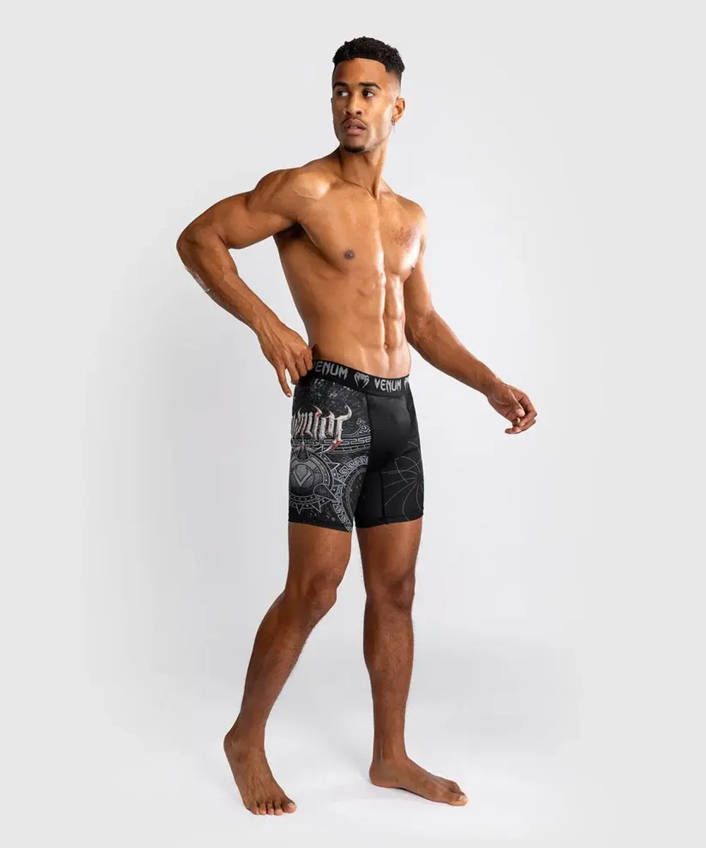 Компрессионные шорты Venum Gladiator 5.0 Black/Silver