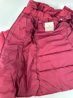 Пуховик Moncler