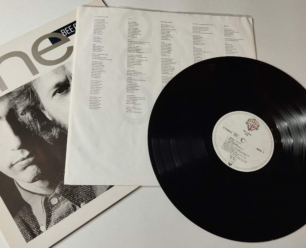 Винтажная виниловая пластинка LP Bee Gees One (Germany 1989)