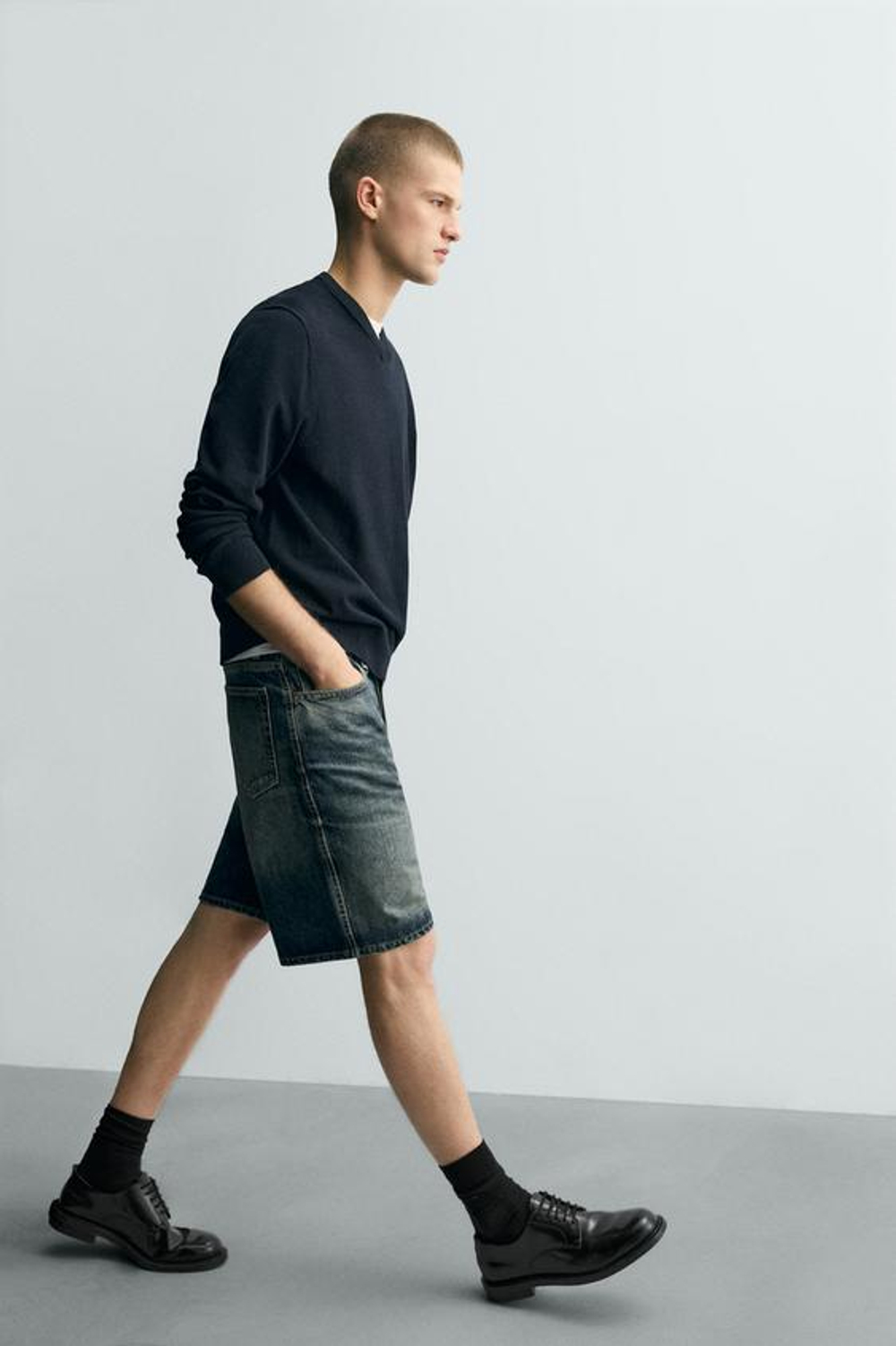 ZARA ДЖИНСОВЫЕ БЕРМУДЫ STRAIGHT FIT, ЗЕЛЕНОВАТО-СИНИЙ