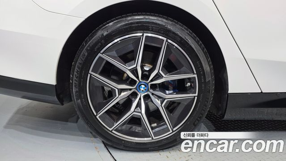 BMW i5 eDrive 40 M Sport — 2024