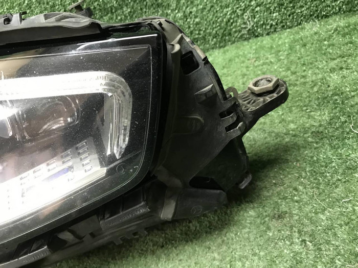 Фара правая Mercedes S W223 (20-нв) Digital Light