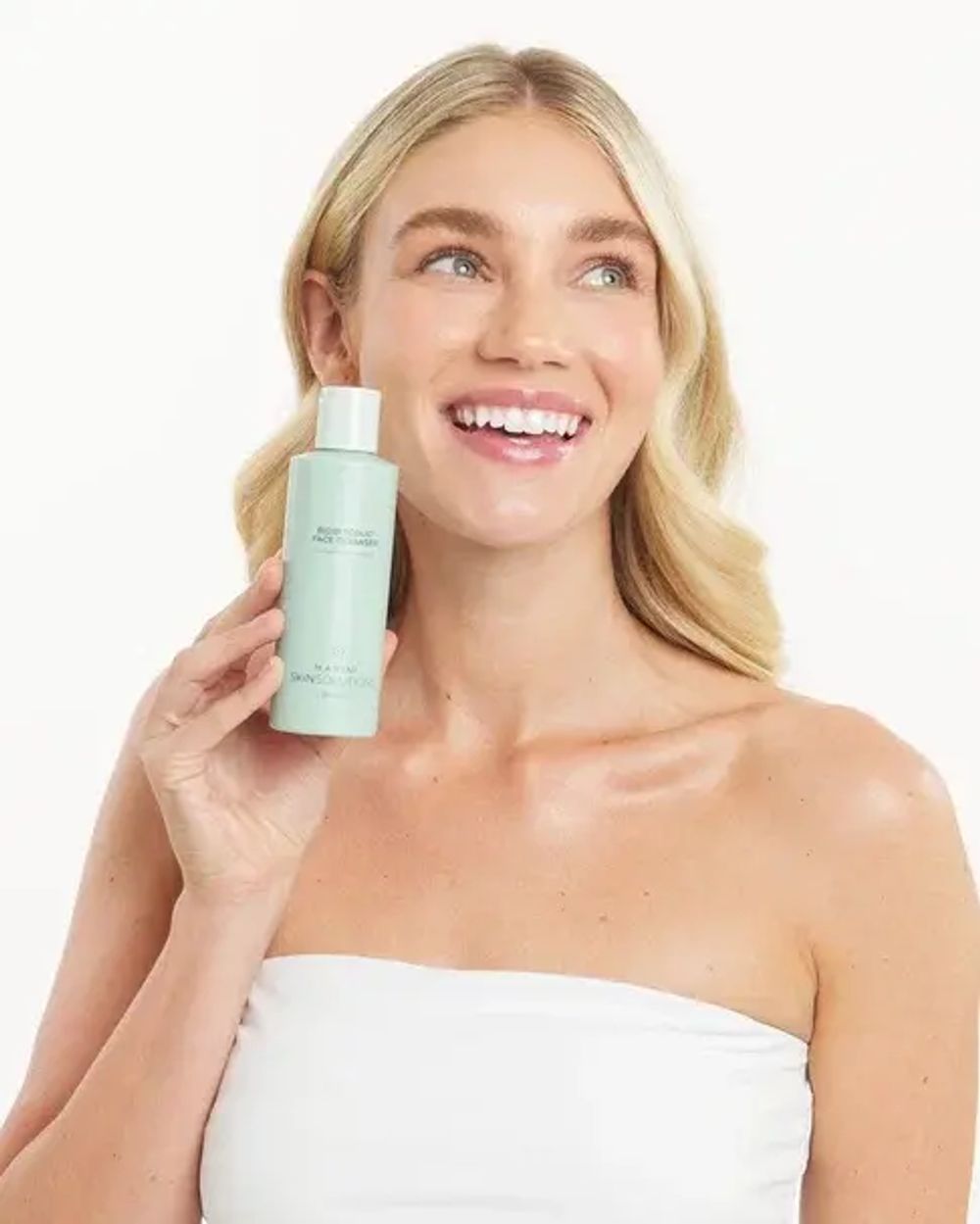 Jan Marini BIOGLYCOLIC® FACE CLEANSER Очищающая эмульсия на основе гликолевой кислоты для выравнивания тона и рельефа кожи. Объем: 178 мл