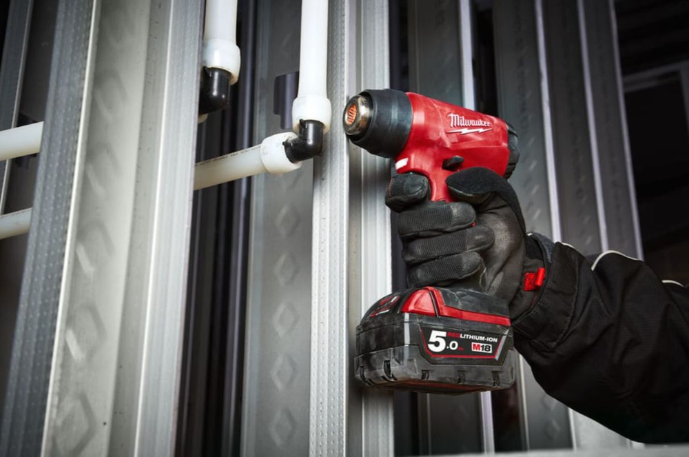 Аккумуляторный фен Milwaukee M18 BHG-502C 4933459772