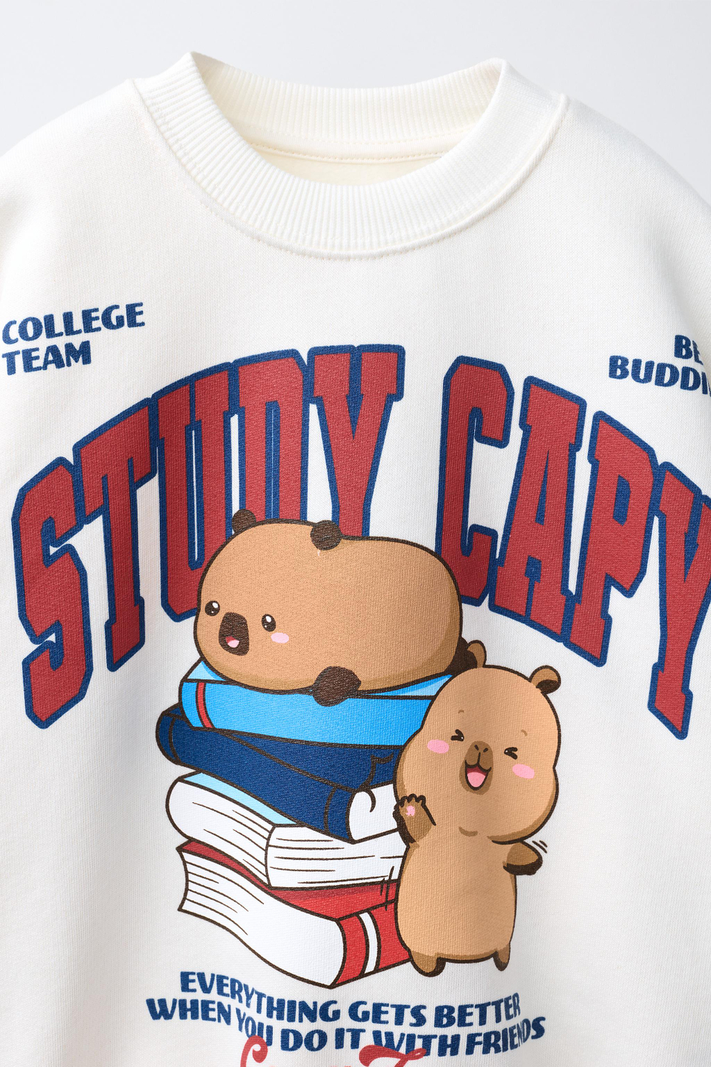 ZARA ТОЛСТОВКА CAPIBARA CAPYFUN ©, ЭКРЮ