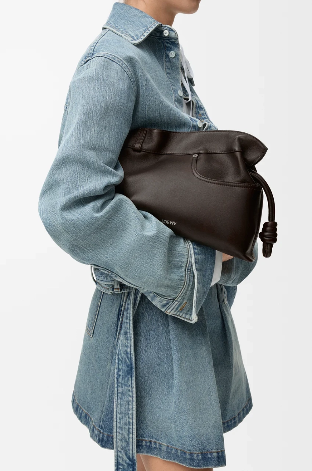 Loewe Сумка-клатч среднего размера Panta Flamenco из блестящей телячьей кожи, темно-коричневый