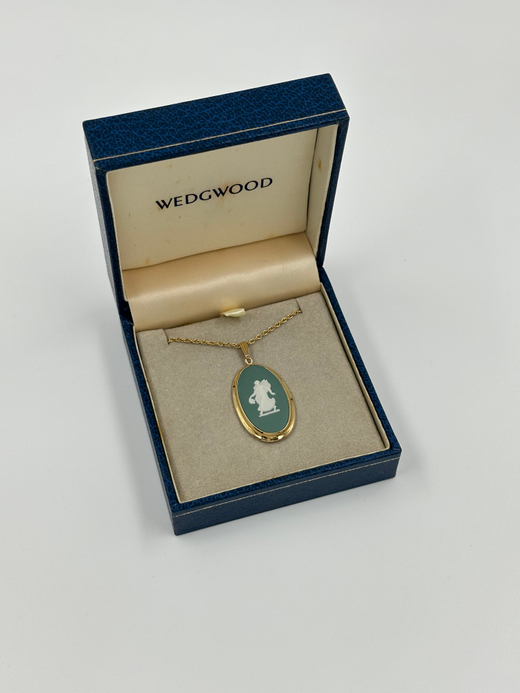 Кулон Wedgwood тёмно-зелёный