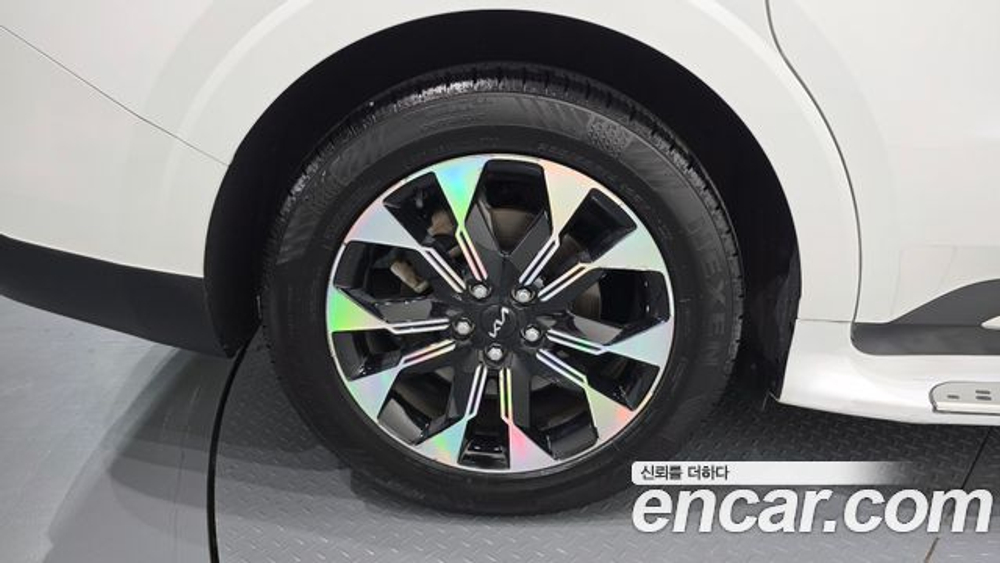 KIA Canival 7-Seater Signature — 2023