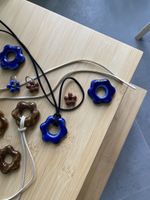 Подвес Цветок макси на шнурке, коричневый, керамика