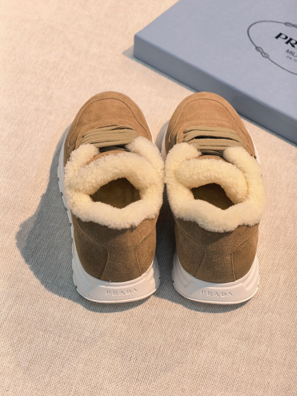 Кроссовки Prada