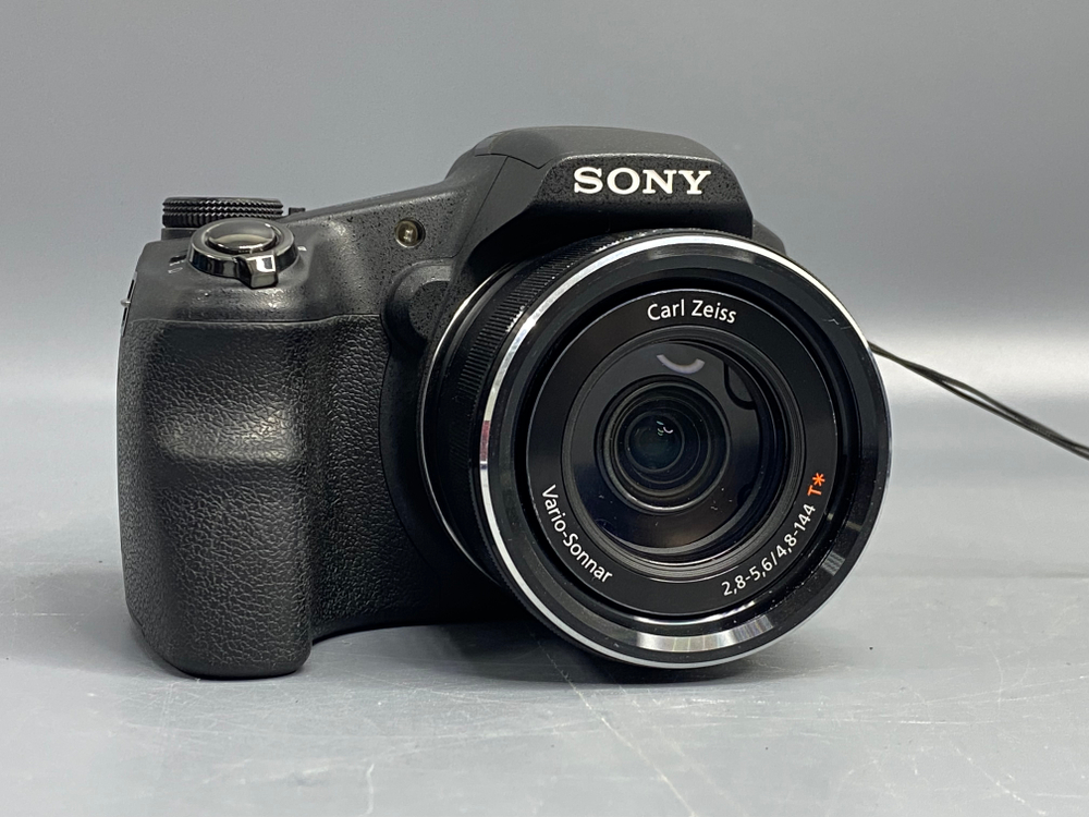 Sony Cyber-shot DSC-HX200
