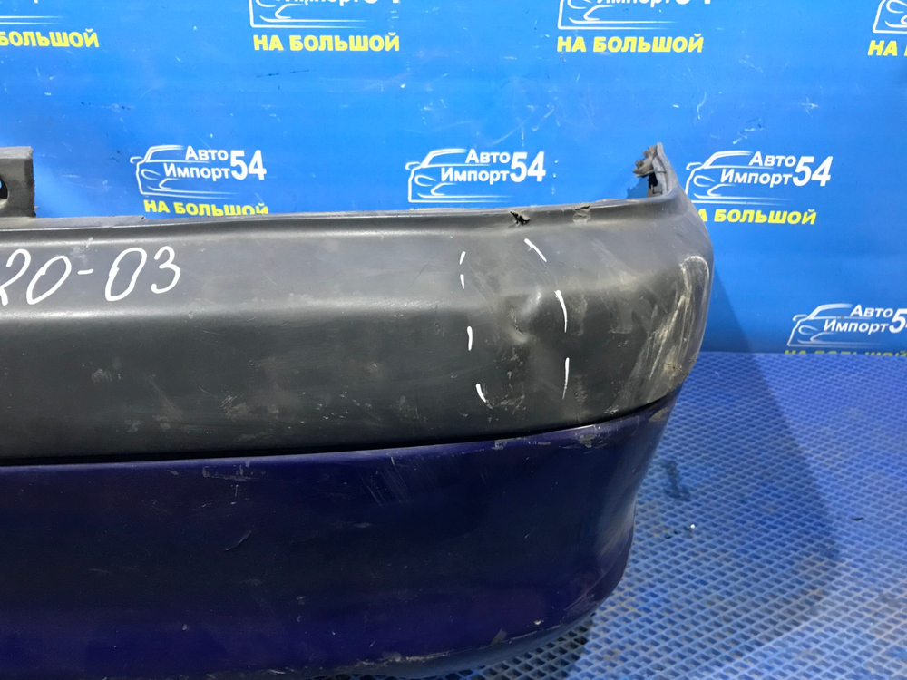 Бампер задний TOYOTA AVENSIS 1999