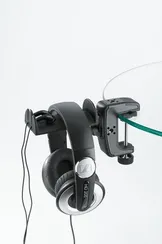 K&M 16085-000-55 держатель для наушников на струбцине