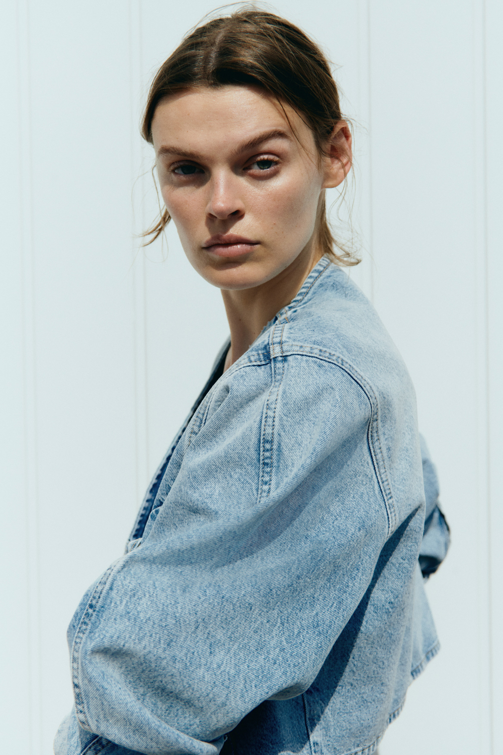 Короткая джинсовая куртка — Светло-синий деним — H&M 1362626