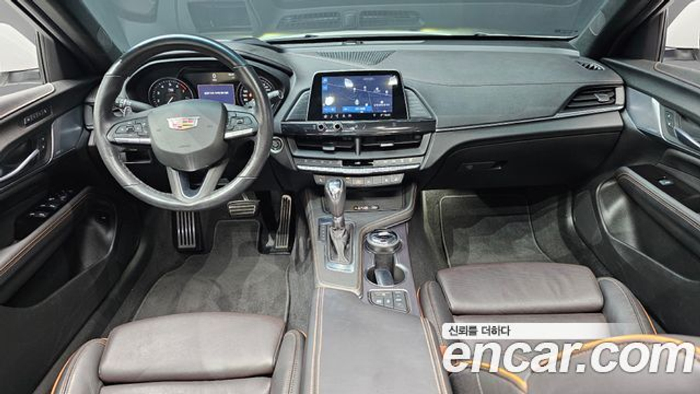 Cadillac CT4 2.0 — 2020