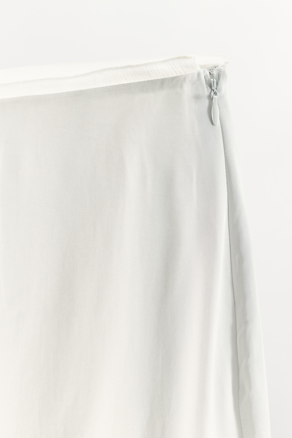 КОМБИНИРОВАННАЯ АТЛАСНАЯ ЮБКА МИДИ — ZARA
