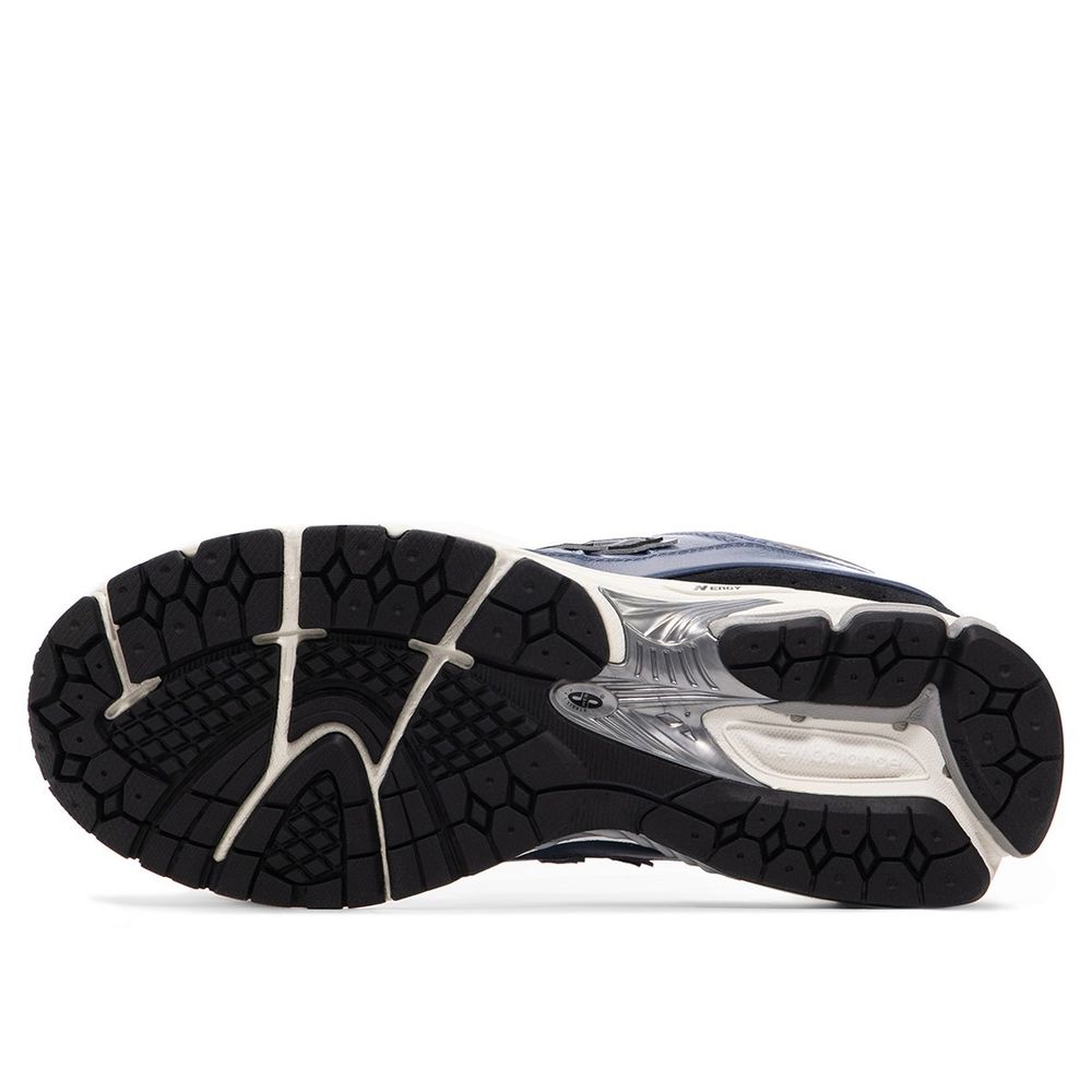Кроссовки мужские NEW BALANCE 2002