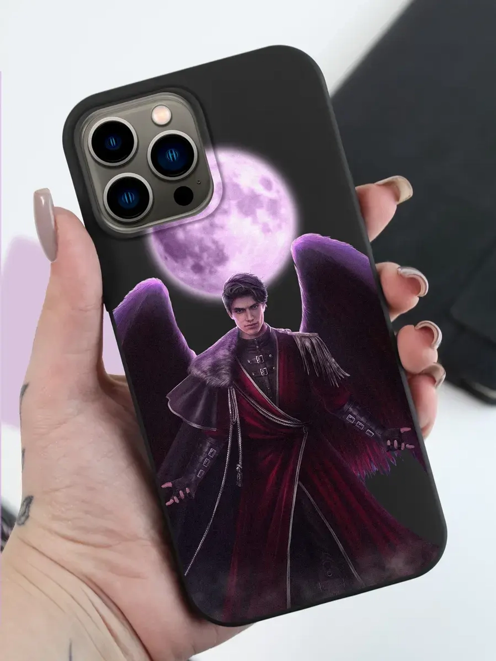 Чехол на iPhone 16 Pro Max