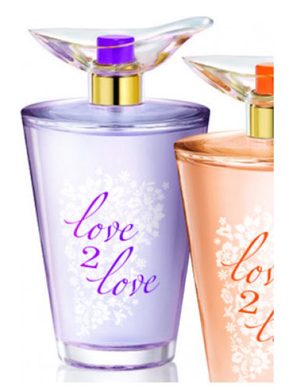 Love2Love Freesia + Violet Petals
