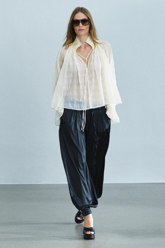 ZARA АТЛАСНЫЕ БРЮКИ-БАЛЛОНЫ — ZW COLLECTION, ЧЕРНЫЙ