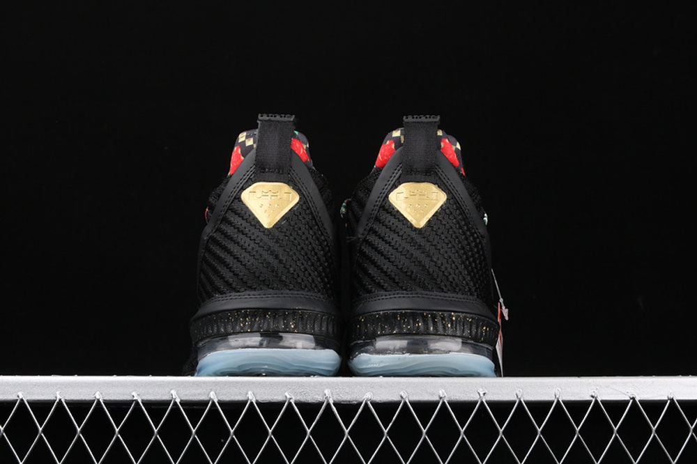 Nike LeBron 16 Watch the Throne