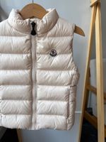Пуховый жилет Moncler, 104