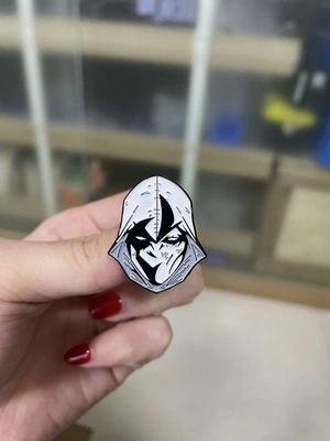 Металлический пин «Moon Knight»