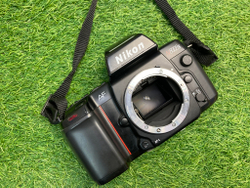 Nikon N8008S