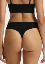 Трусы HUGO Thong Seamless