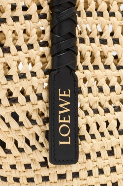 Loewe Небольшая плетеная сумка-корзина Braid из пальмы и телячьей кожи, натуральный/черный