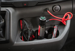 Аккумуляторный фонарь c регулировкой фокуса L4 FL2000-301, Milwaukee 4933479637