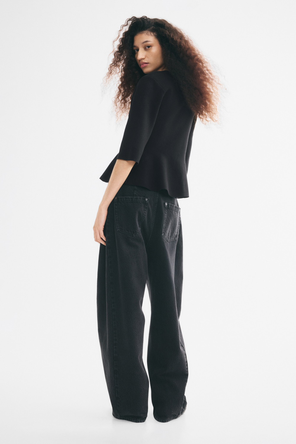 Тонкий трикотажный кардиган с баской - H&M