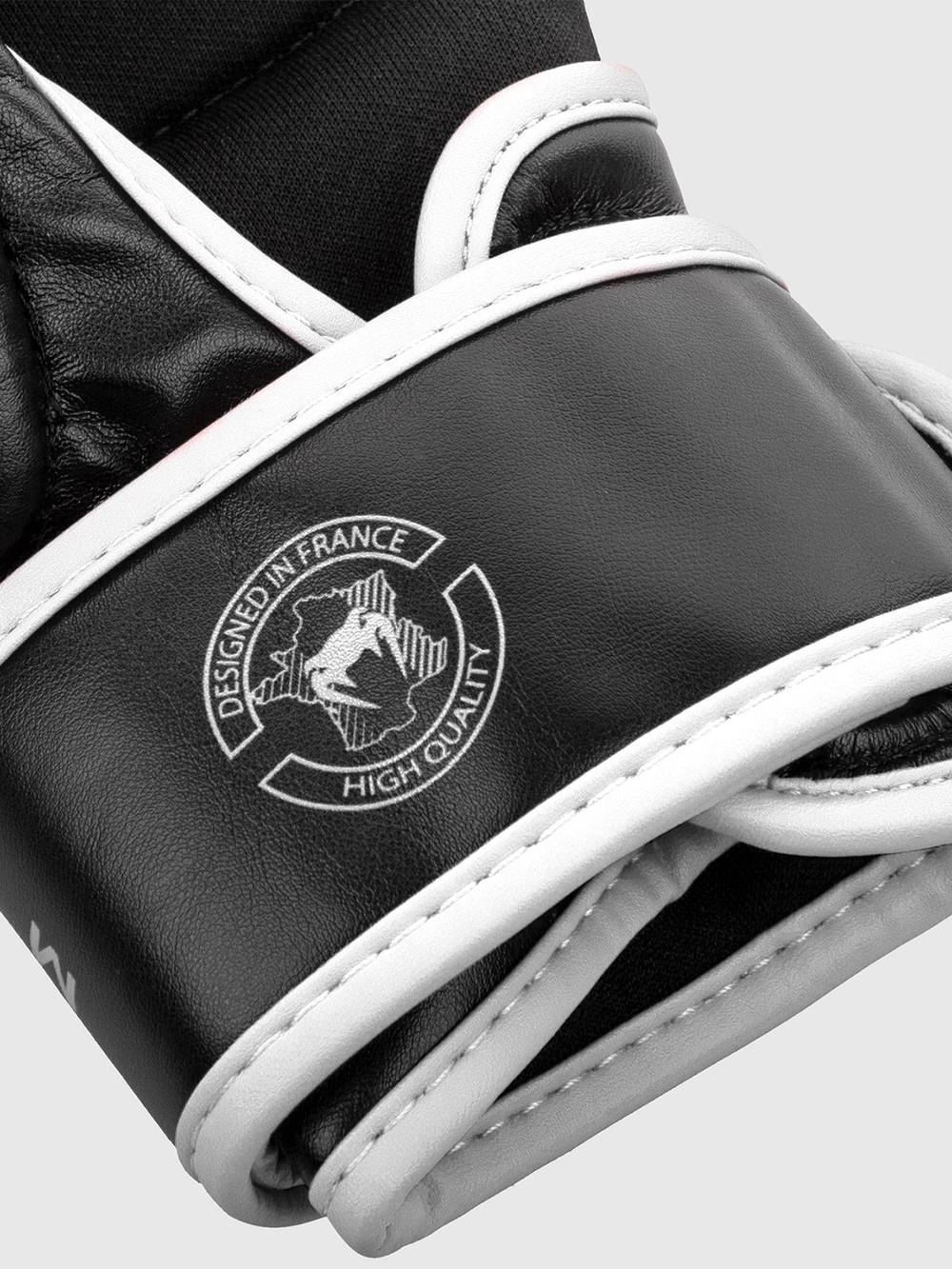 Перчатки ММА Venum Challenger 3.0 Black/White