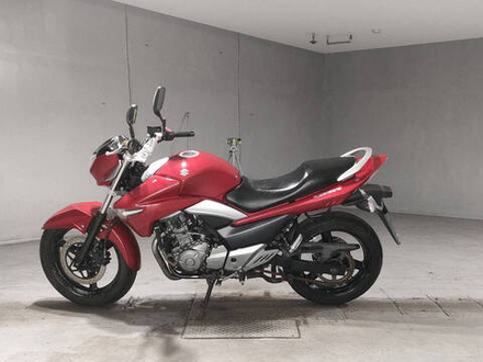 Suzuki GSR250	2015