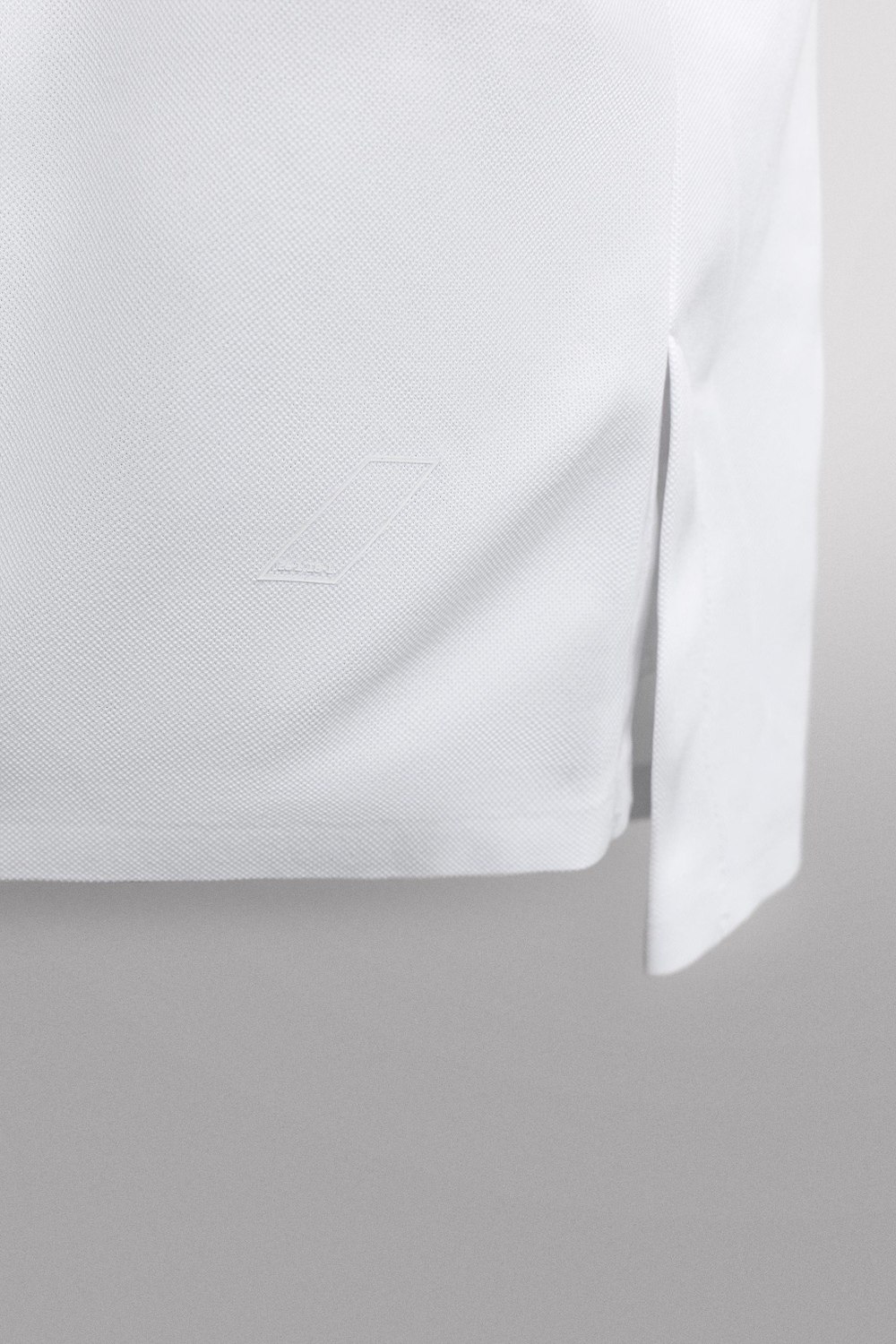 ТЕХНИЧЕСКОЕ ПОЛО ИЗ РЕЛЬЕФНОГО ПИКЕ ДЛЯ ТРЕНИРОВОК — ZARA