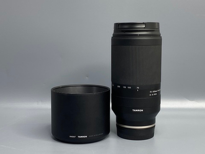 Tamron 70–300mm f/4.5–6.3 Di III RXD Sony E