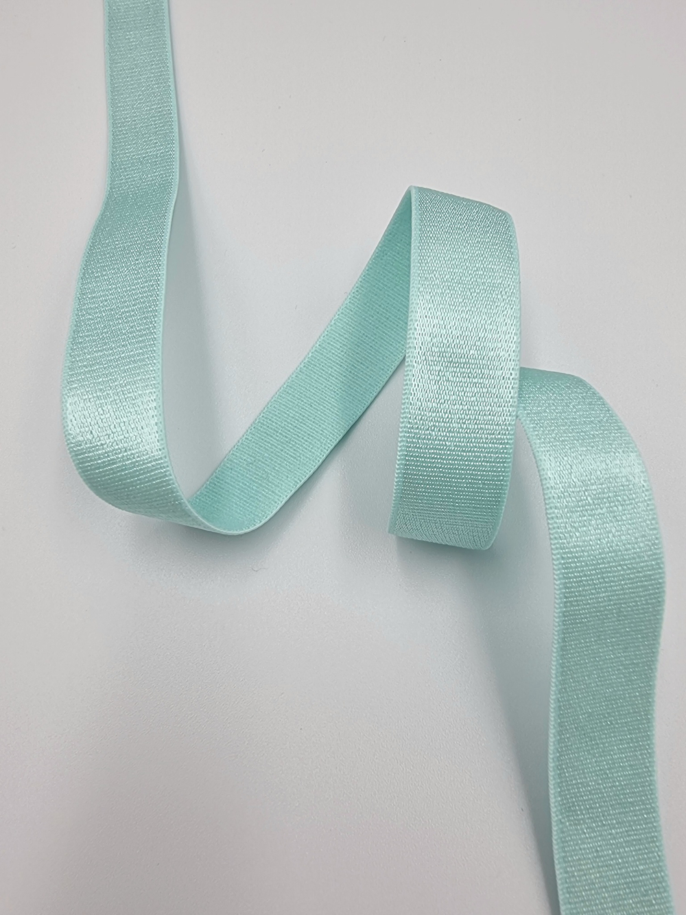 Бретель ментол 15 мм ( Pantone 12-5410 TPG)