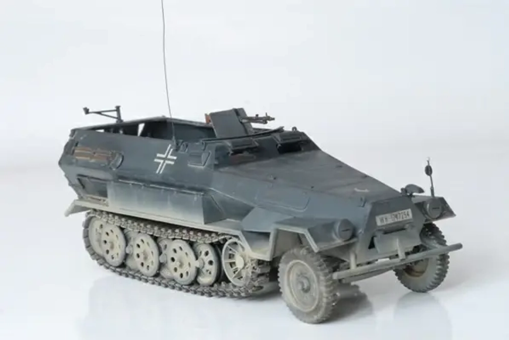 Немецкий бронетранспортер "Ханомаг" СД.КФЗ 251/1 АусФ.Б (Sd.Kfz 251/1 AusF.B)