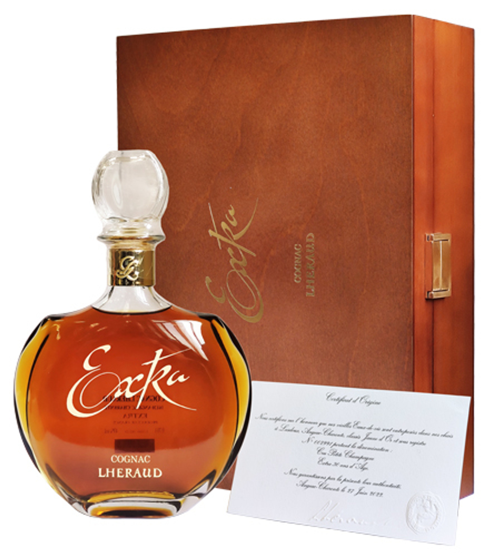 Коньяк Lheraud Cognac Extra п/уп (дерево), 0.7 л