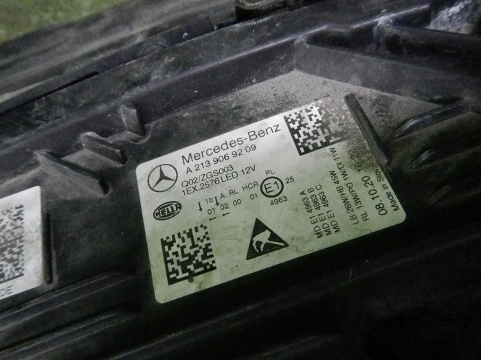 Фара правая Mercedes E W213 (2020-2023) LED